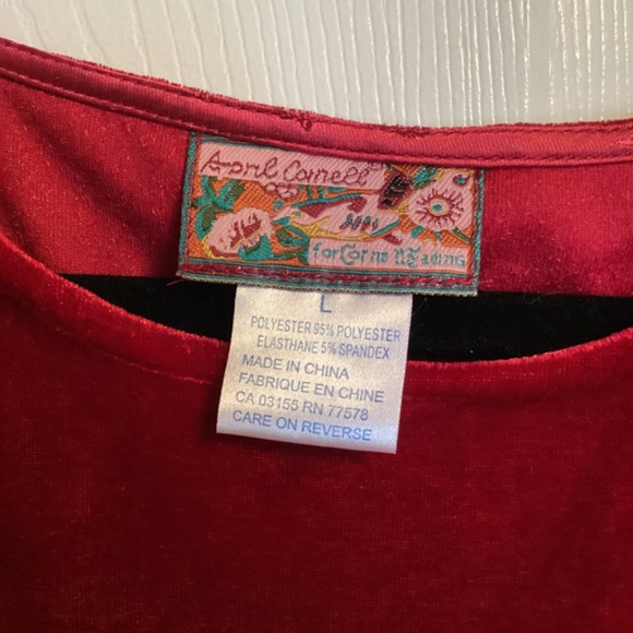 Red Velour top - Picture 3 of 3